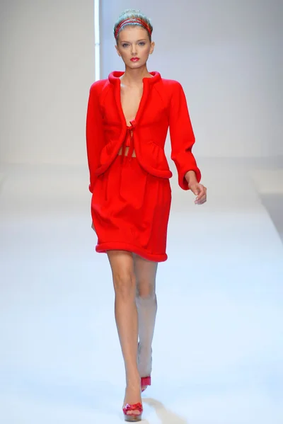 Look 3